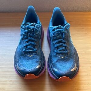Women’s Hoka Stinson 7 trail running shoes in size 8 (wide)